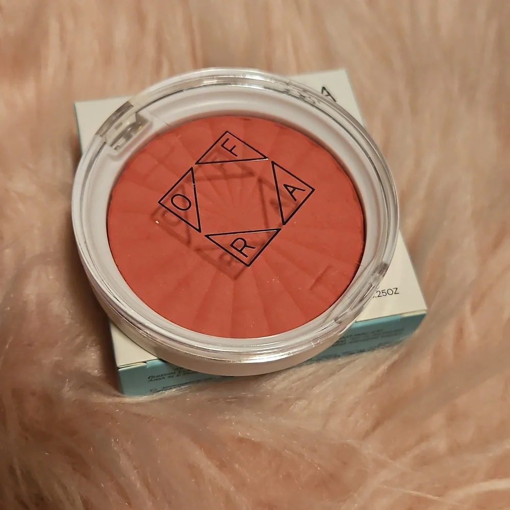 🆕️OFRA Candy Apple Blush